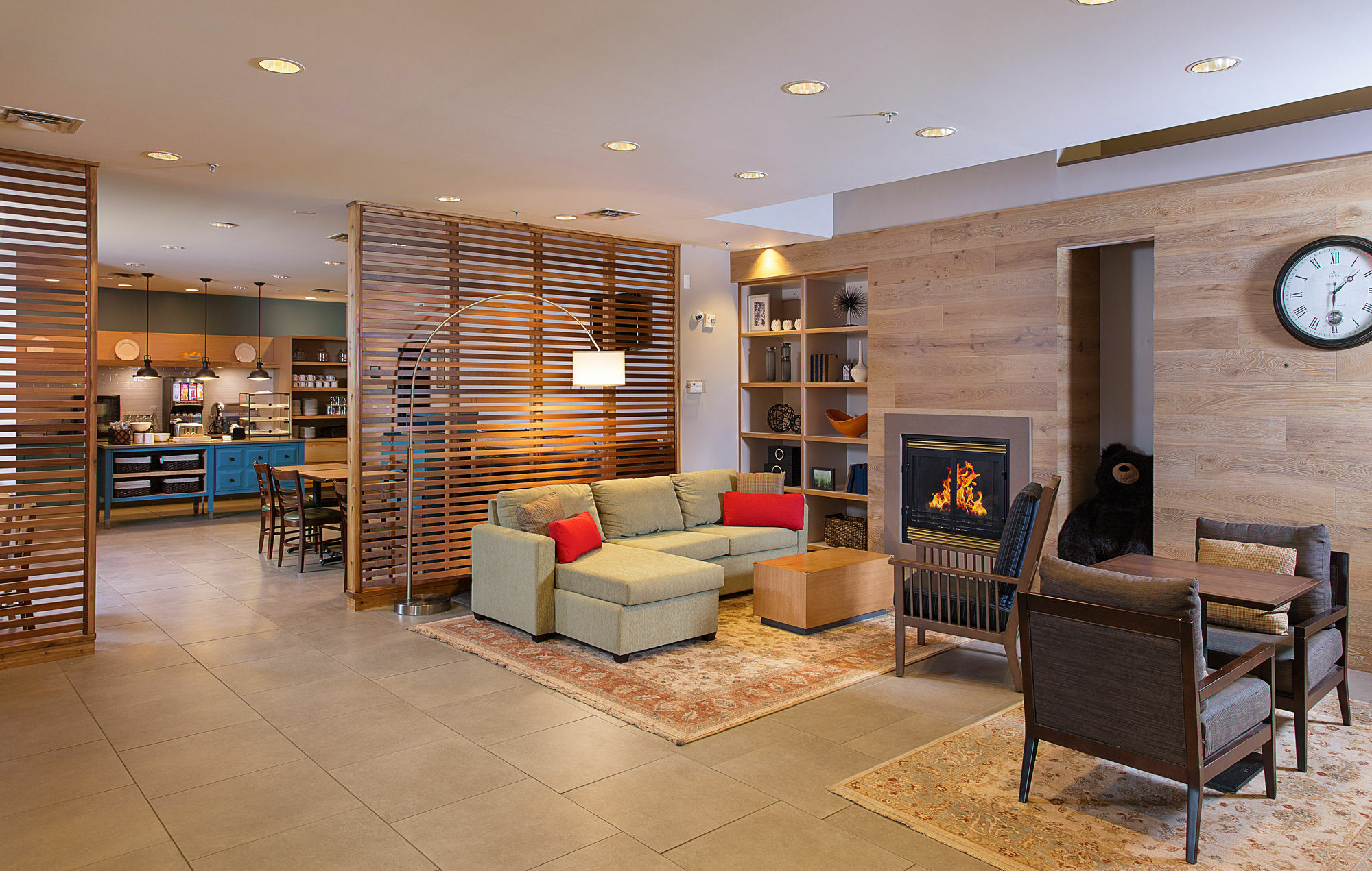 Holiday Inn Express & Suites Marquette By Ihg Exterior photo
